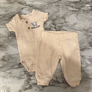 Huggies Matching Set